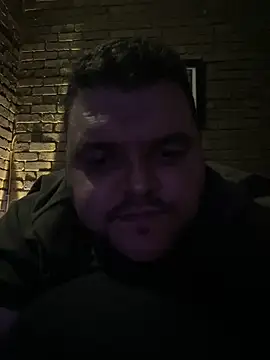 Snapshot of Mikey-HH chatting on 03.17.25 Mikey-HH online show from 03.17.25