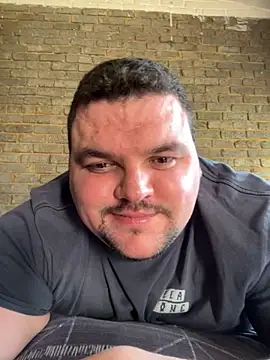 Snapshot of Mikey-HH chatting on 10.12.25 Mikey-HH online show from 10.12.25