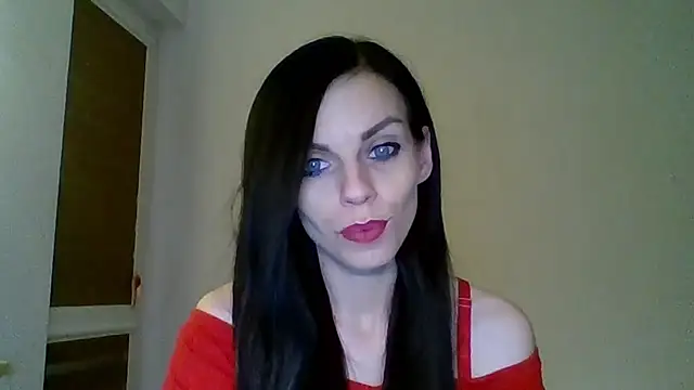 Snapshot of CassieSensual chatting on 12.18.24 CassieSensual online show from 12.18.24