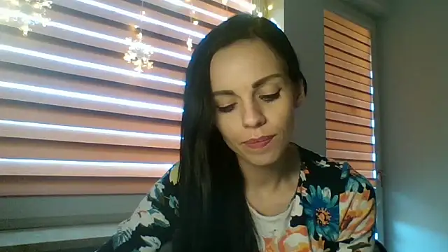 Snapshot of CassieSensual chatting on 12.31.24 CassieSensual online show from 12.31.24