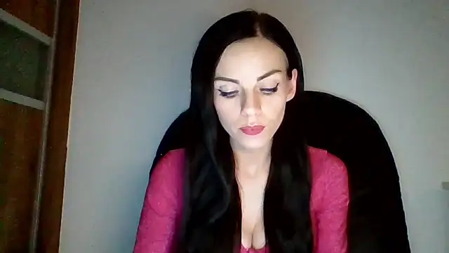 Snapshot of CassieSensual chatting on 02.13.25 CassieSensual online show from 02.13.25