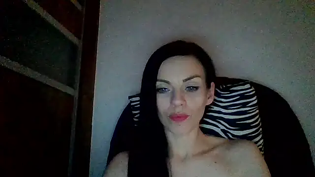 Snapshot of CassieSensual chatting on 03.18.25 CassieSensual online show from 03.18.25