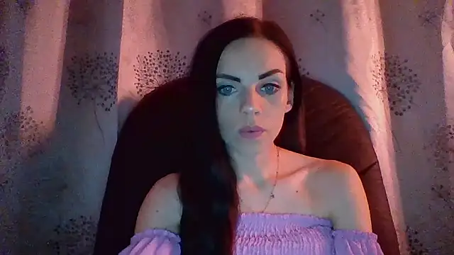 Snapshot of CassieSensual chatting on 09.17.25 CassieSensual online show from 09.17.25