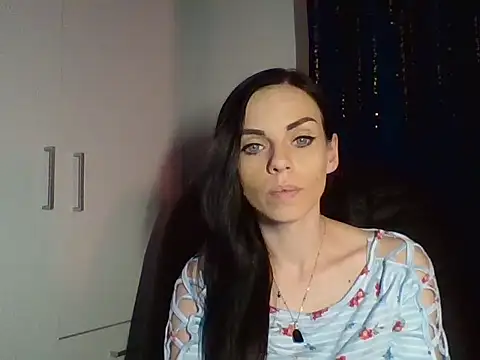 Snapshot of CassieSensual chatting on 10.13.25 CassieSensual online show from 10.13.25