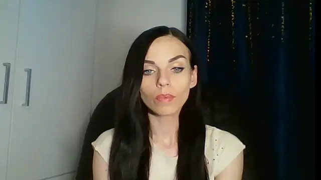 Snapshot of CassieSensual chatting on 10.16.25 CassieSensual online show from 10.16.25