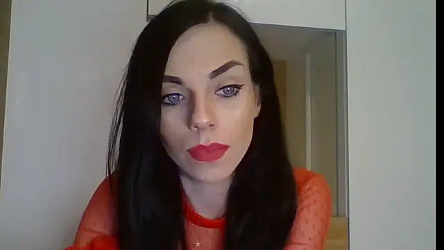 Snapshot of CassieSensual chatting on 11.22.25 CassieSensual online show from 11.22.25