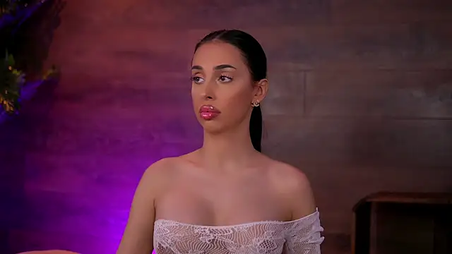 KairaAndrews online show from 05.05.26