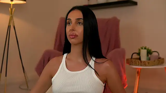Snapshot of KairaAndrews chatting on 06.28.26 KairaAndrews online show from 06.28.26