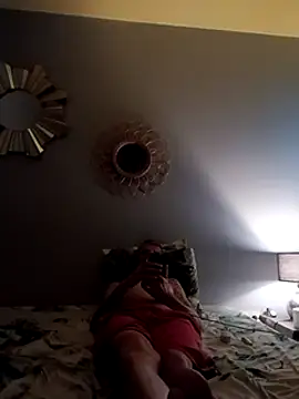 Snapshot of chris_sbh chatting on 02.01.25 chris sbh online show from 02.01.25