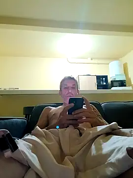 Snapshot of chris_sbh chatting on 02.18.25 chris sbh online show from 02.18.25