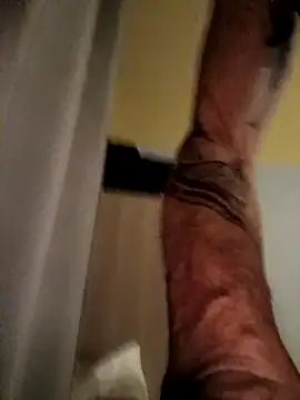 Snapshot of chris_sbh chatting on 03.05.25 chris sbh online show from 03.05.25