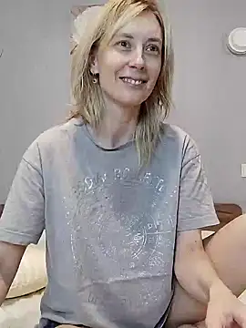 AvelinaLeoni online show from 12.12.24