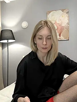 AvelinaLeoni online show from 10.07.25