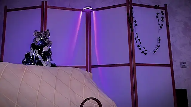 Snapshot of Devilina_V chatting on 01.10.25 Devilina V online show from 01.10.25