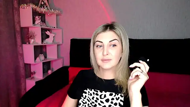 Amelia Harper online show from 12.18.24