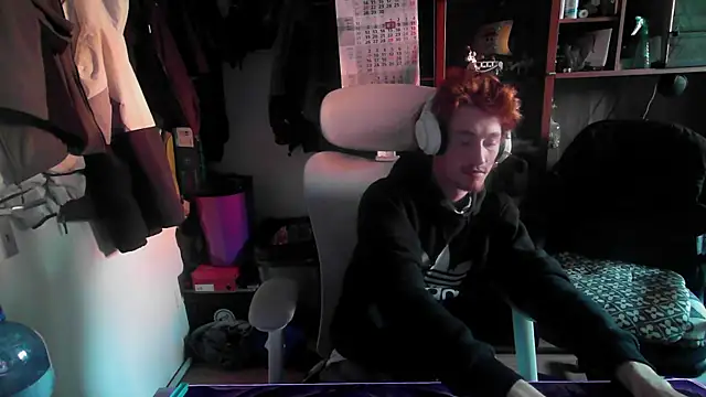 leon29leo online show from 10.19.25