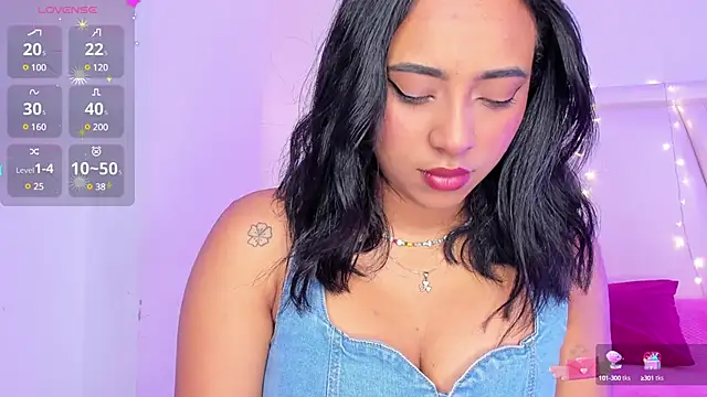 Snapshot of MavyStar chatting on 12.29.24 MavyStar online show from 12.29.24