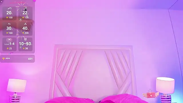 Snapshot of MavyStar chatting on 01.03.25 MavyStar online show from 01.03.25