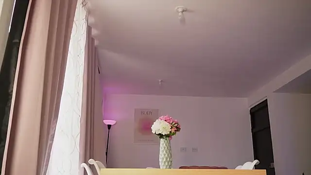 Snapshot of MavyStar chatting on 02.12.26 MavyStar online show from 02.12.26