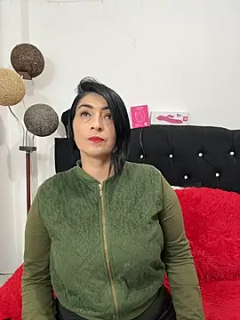 Snapshot of karenlennox1 chatting on 12.21.25 karenlennox1 online show from 12.21.25