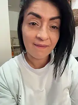 Snapshot of karenlennox1 chatting on 01.09.26 karenlennox1 online show from 01.09.26