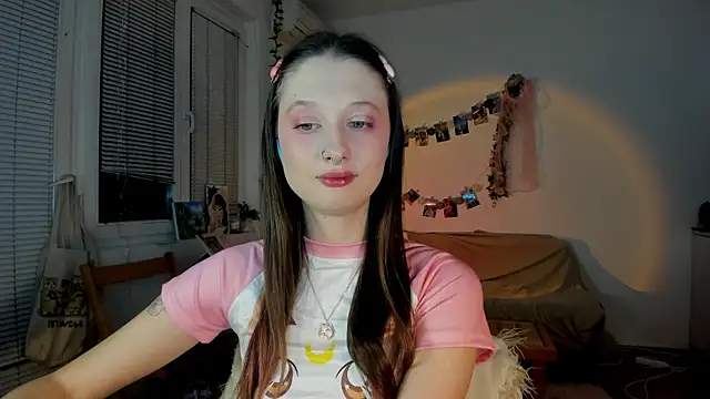 Snapshot of Jenny_darling_love chatting on 03.10.25 Jenny darling love online show from 03.10.25