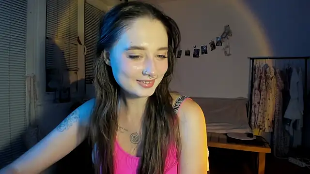 Snapshot of Jenny_darling_love chatting on 09.21.25 Jenny darling love online show from 09.21.25