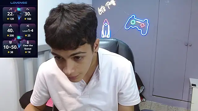 SkinnyBoy  online show from 01.21.25