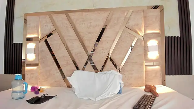 molly sweetee online show from 01.15.25