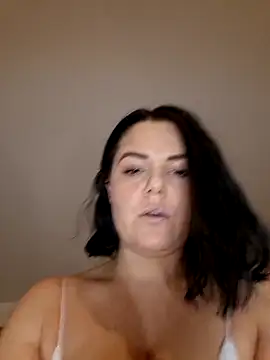 Snapshot of Xladycharme chatting on 02.03.26 Xladycharme online show from 02.03.26