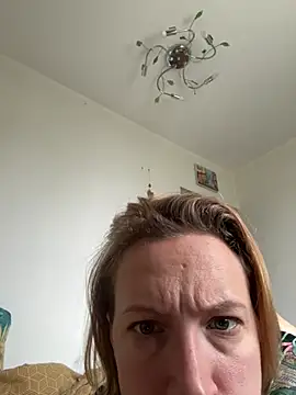 Snapshot of UmaTruewoman chatting on 06.27.26 UmaTruewoman online show from 06.27.26