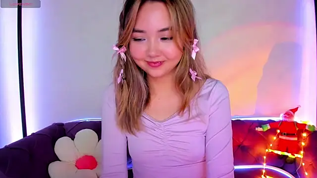 Fluffy Rose online show from 12.04.24