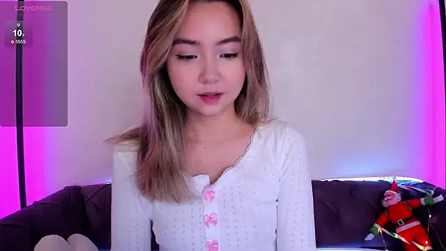 Fluffy Rose online show from 12.09.24