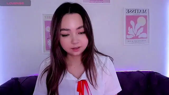 Fluffy Rose online show from 03.02.25