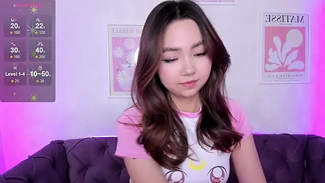 Fluffy Rose online show from 03.17.25