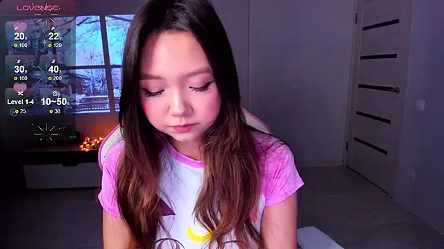 Snapshot of Fluffy_Rose chatting on 11.22.25 Fluffy Rose online show from 11.22.25