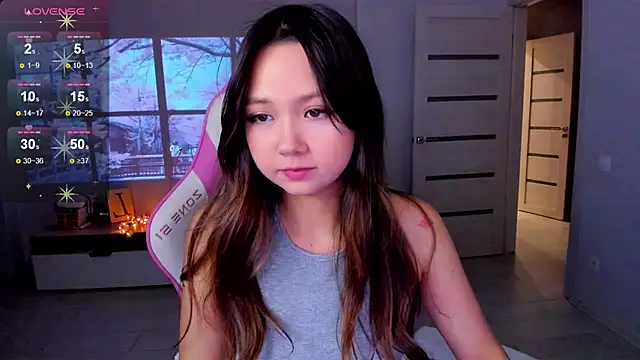 Snapshot of Fluffy_Rose chatting on 12.03.25 Fluffy Rose online show from 12.03.25