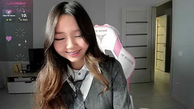 Snapshot of Fluffy_Rose chatting on 02.13.26 Fluffy Rose online show from 02.13.26