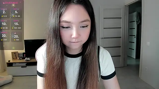 Snapshot of Fluffy_Rose chatting on 03.06.26 Fluffy Rose online show from 03.06.26