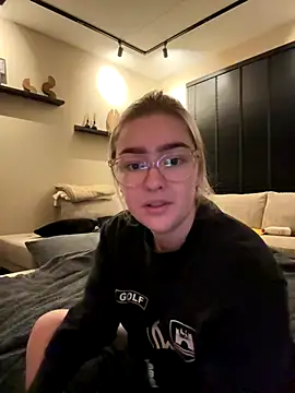 xX HotCouple Xx online show from 12.02.24