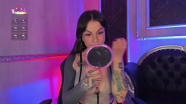 Snapshot of MeganDraco_ chatting on 05.25.26 MeganDraco online show from 05.25.26