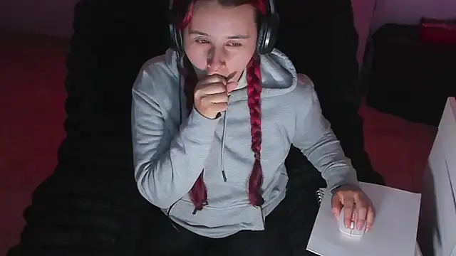 bonnie moon  online show from 10.22.25