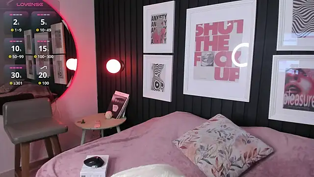 Kayla stern  online show from 11.07.25