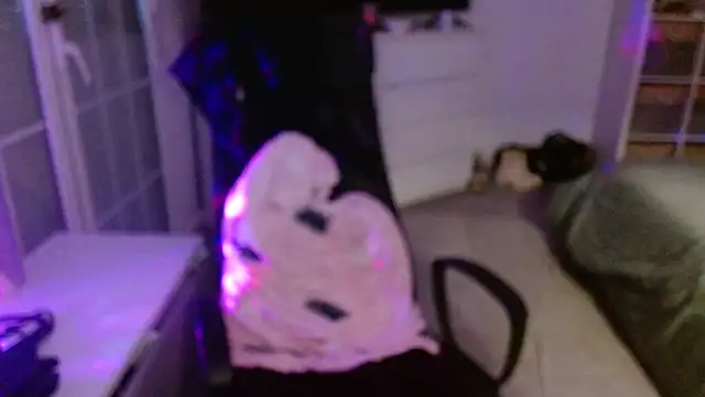 Snapshot of JuicyJanexo chatting on 02.28.26 JuicyJanexo online show from 02.28.26