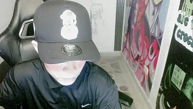 Snapshot of bby_santi chatting on 02.20.25 bby santi online show from 02.20.25