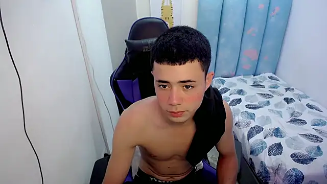 Snapshot of bby_santi chatting on 01.07.26 bby santi online show from 01.07.26