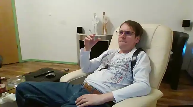 Snapshot of Minm666 chatting on 01.16.25 Minm666 online show from 01.16.25