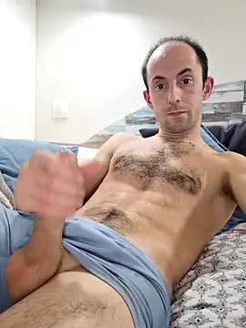 Snapshot of Drobniutki chatting on 01.25.25 Drobniutki online show from 01.25.25