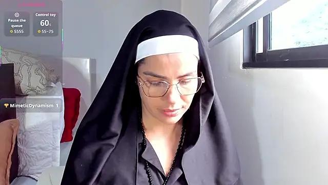 ClaraMariaMon online show from 10.11.25