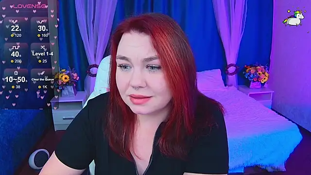 Snapshot of Lilumytrend chatting on 11.18.25 Lilumytrend online show from 11.18.25